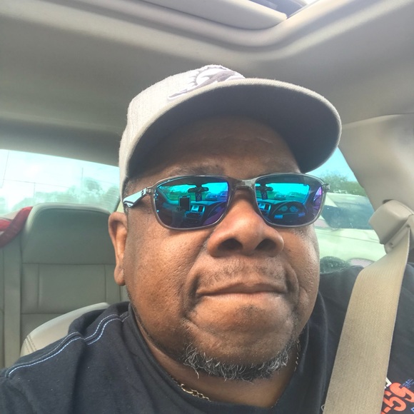 Meet your Posher, Arthur - Picture 2 of 8